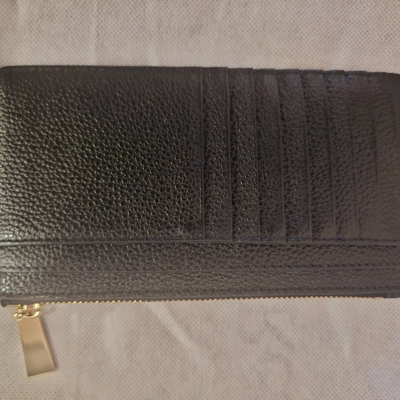 Michael Kors Wallet - Picture 2 of 3